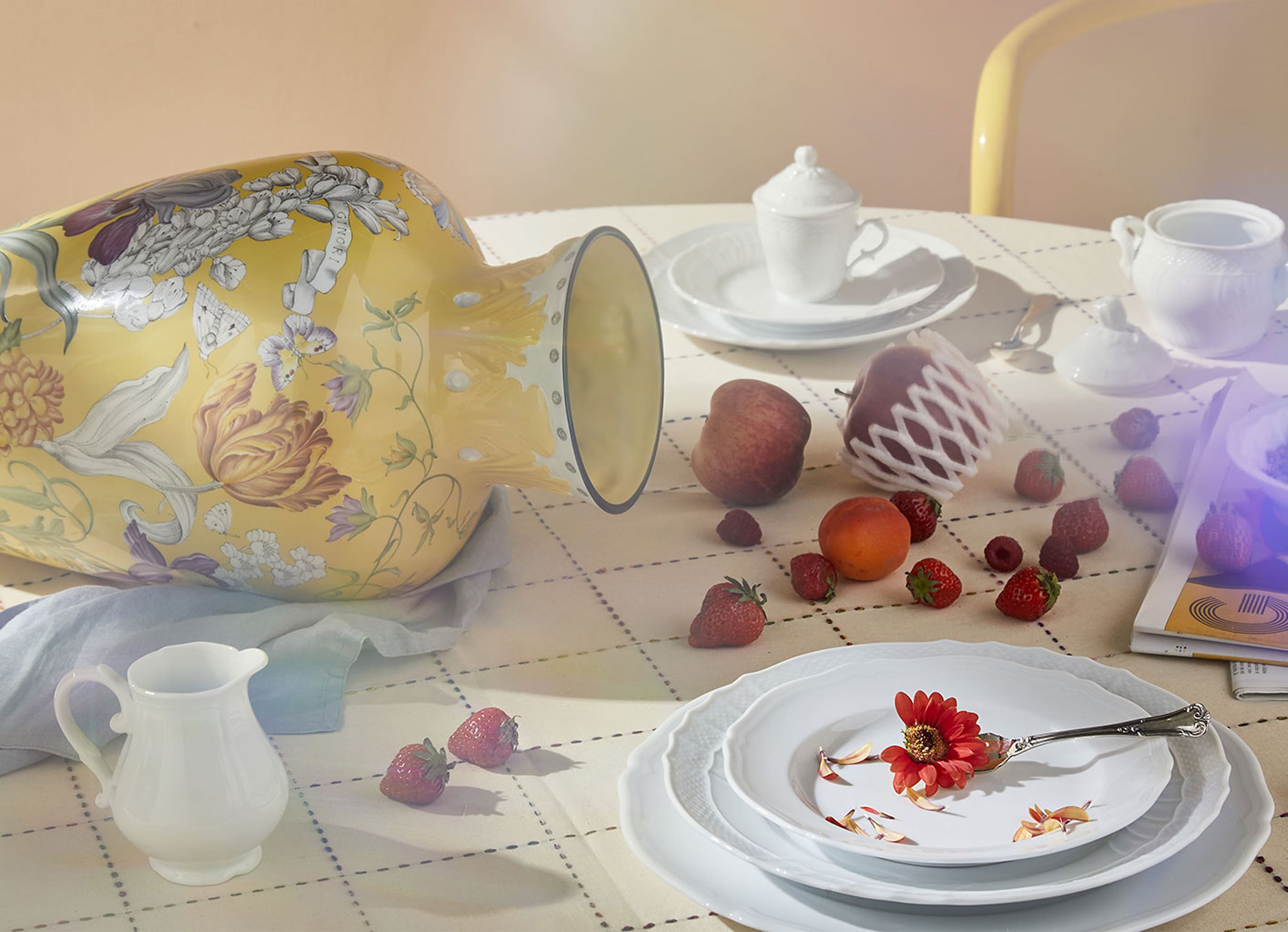 Elevate your dining experience with the timeless beauty and craftsmanship of the Soup Plate Medium Vecchio Ginori from Italy's Vecchio Ginori collection. It's more than a plate; it's a statement of elegance and sophistication.