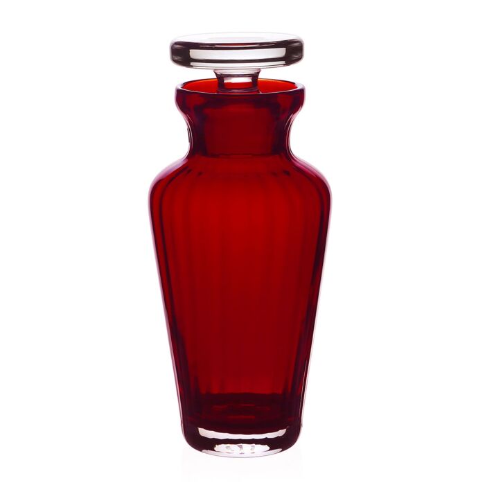 The Scarlet Barware introductions are beautiful jewel colored pieces adding amazing drama to your Bar. An amazingly handsome and sophisticated Cocktail Shaker in our new Scarlet color. It is hand-blown with the color melted throughout the piece. The stopper is clear as is the base. It is a real show-stopper when it is “shaken” !