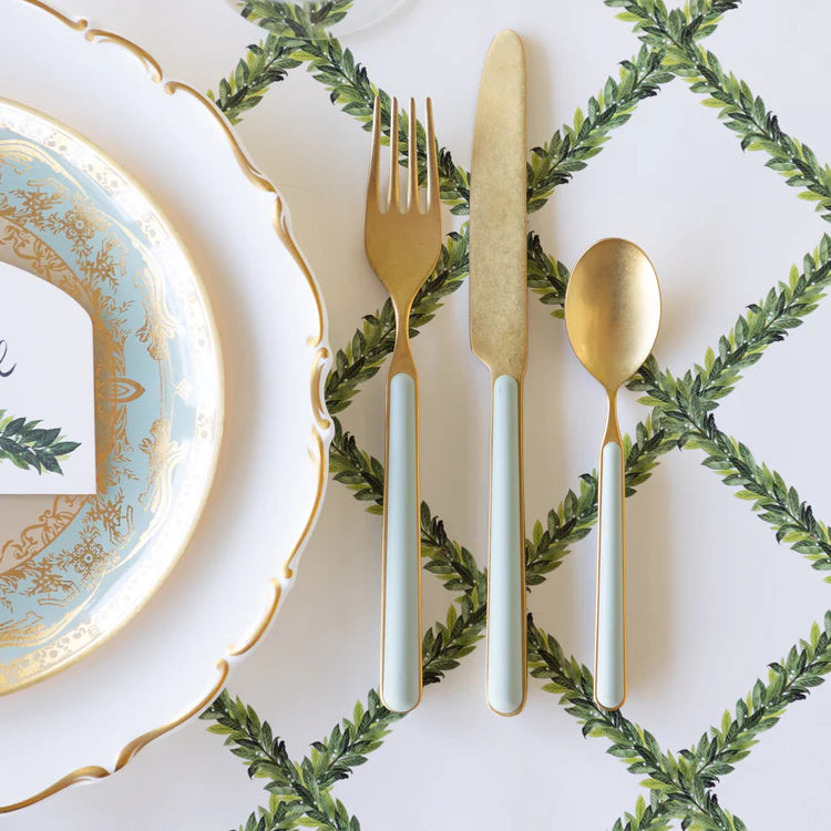 Hester & Cook Laurel Lattice Placemat - Thumbnail 2